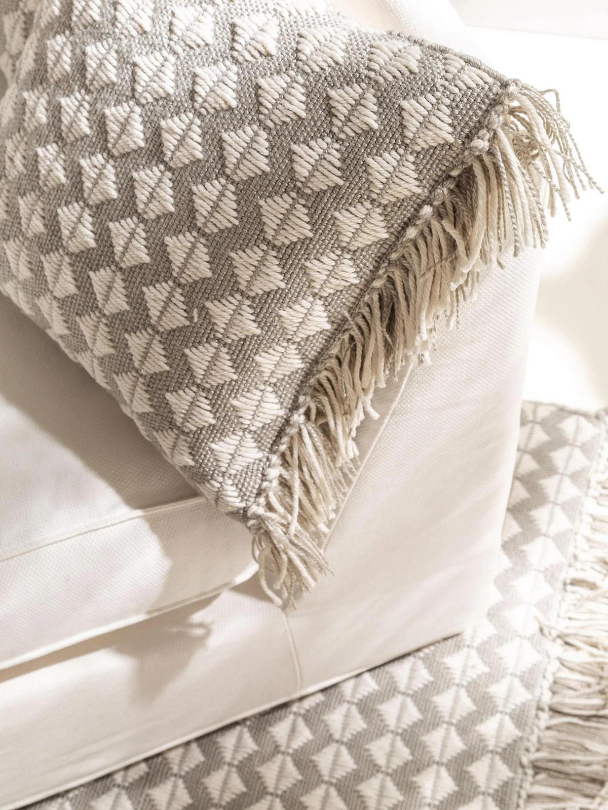 OUTDOORKISSEN Morty Grau 40x40 cm - Grau, Textil (40/40cm) - benuta Pure