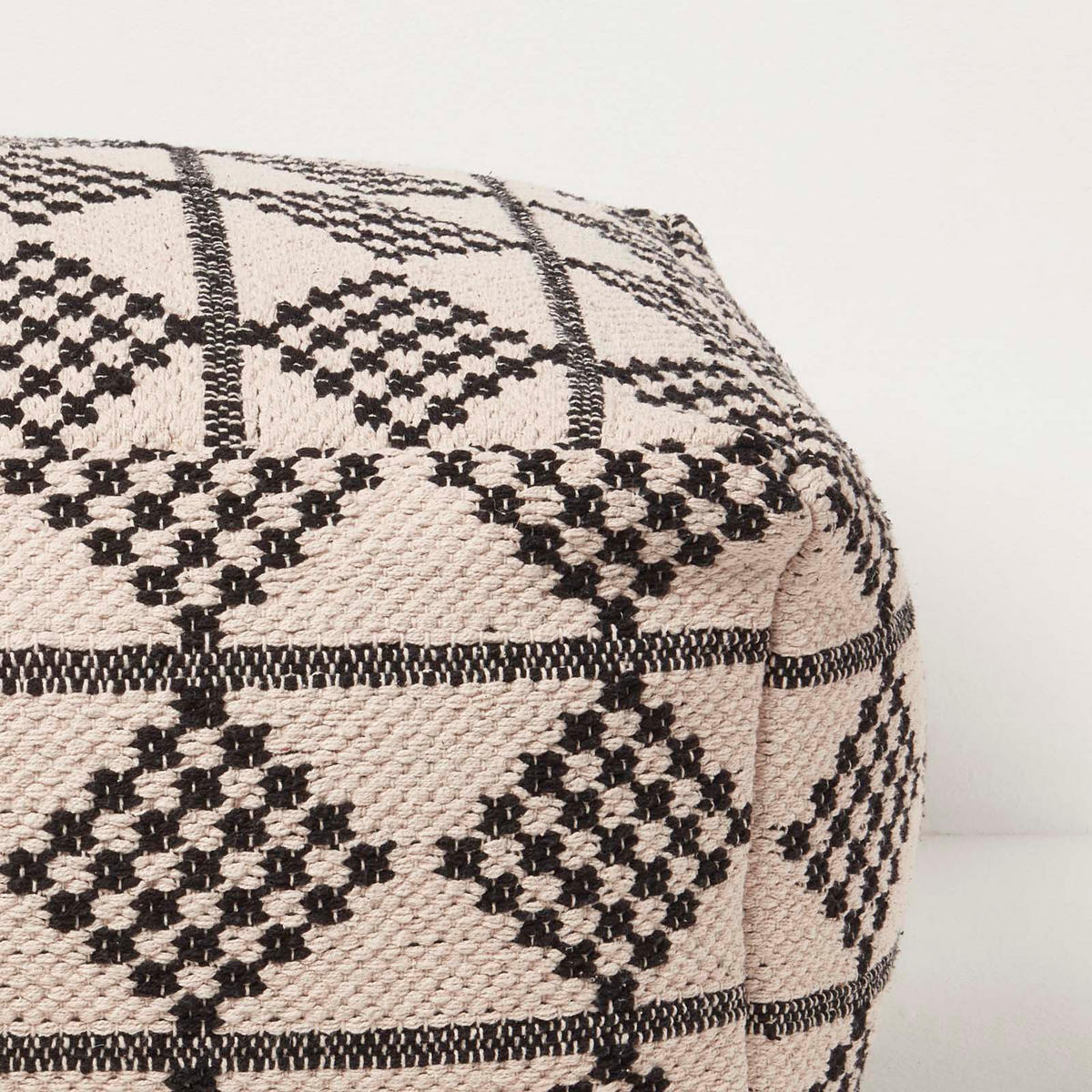 SITZPOUF Adana schwarz-creme gemustert, 55/55/30 cm - Schwarz, Textil (55/30/55cm) - Homescapes