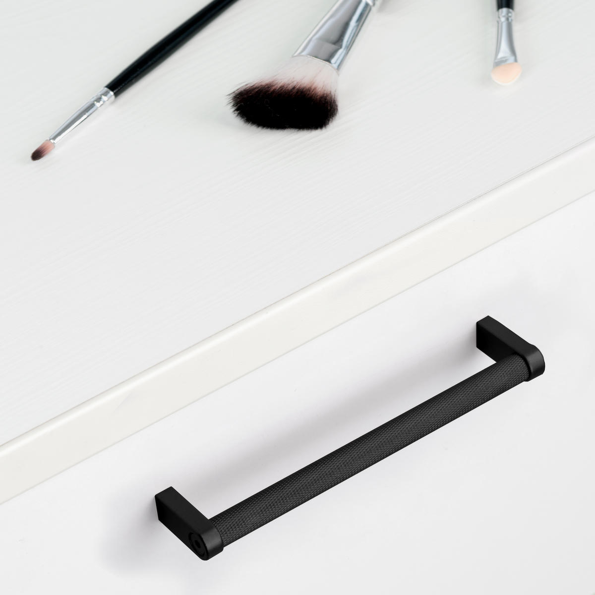 MÖBELGRIFFE Bergen, L173mm, 160mm Achsenabstand, Aluminium, Schwarz lackiert 5er-set - Schwarz, Metall (12/3/20cm) - EMUCA