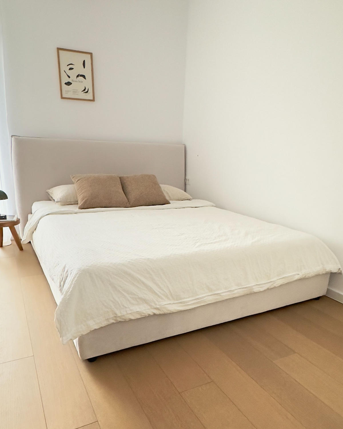 POSTEL s roštem 160/200 cm Sametová látka Krémově bílá Lavaur - krémová, textil (160/200cm) - Beliani
