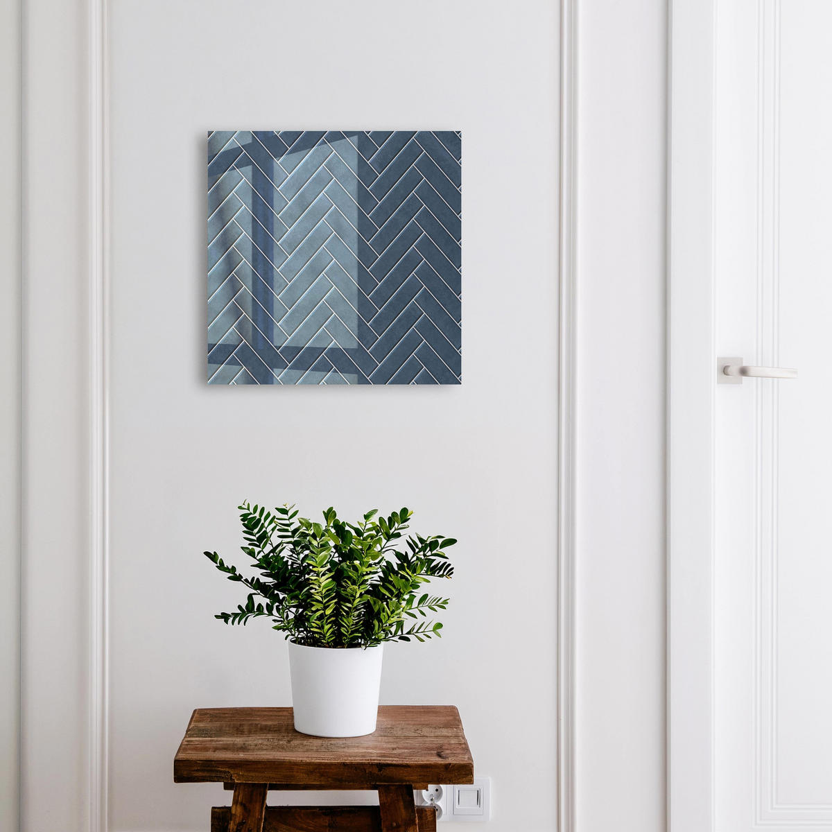 SCHLÜSSELBOX Weiß 30x30 cm – Türöffnung nach rechts - Fischgrätmuster, Marineblau - Dunkelblau, Metall (30/30/5cm) - TULUP