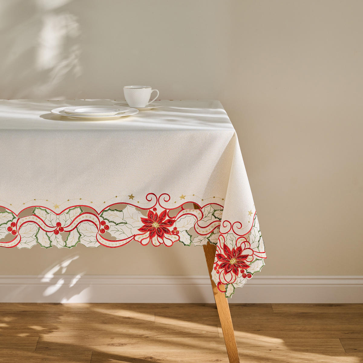 TISCHDECKE Estrelo 145 x 220cm, Gold, Dekorative Tischdeko Weihnacheten, Weihnachtsdeko, Christmas - Goldfarben, Textil (220/145/1cm) - home&you