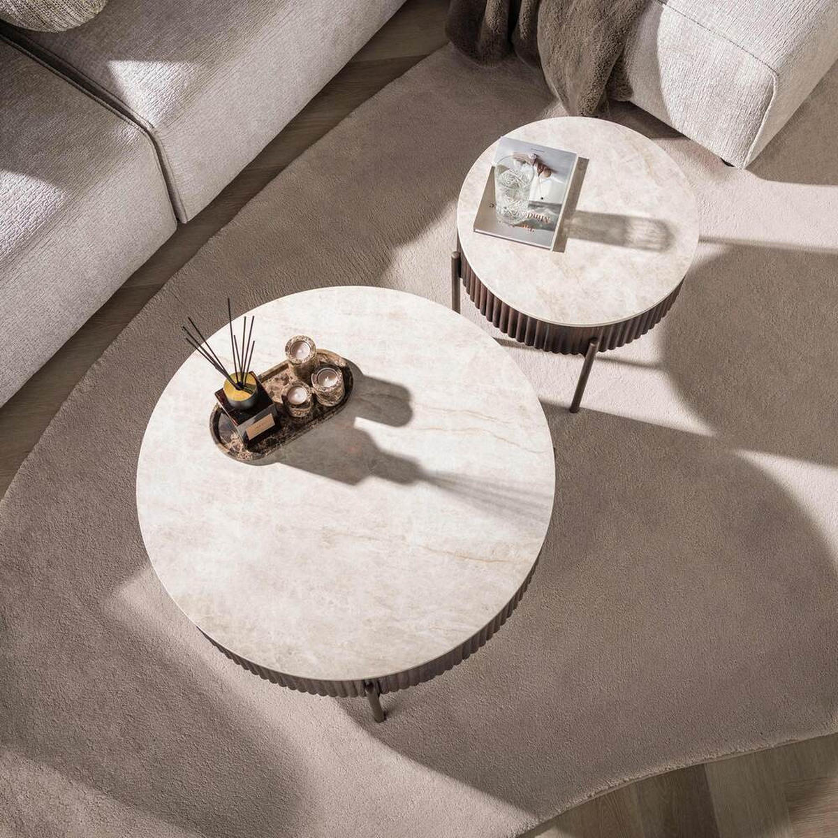 COUCHTISCH-SET CERAMO 2-teiliges Rundtisch-Set mit 3D-Keramikplatte & Wellen-Dekor 80 cm - Dunkelbraun, Keramik (80/80/40cm) - alesvelt