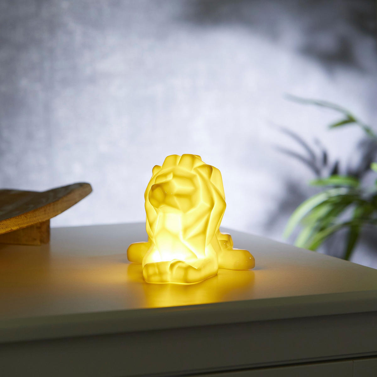 LED-PORZELLANFIGUR - stilvolle Origami-Deko mit warmweißem Licht und Timer, Löwe, batteriebetrieben - Weiß, Keramik (11.7/19.4/12.7cm) - Northpoint