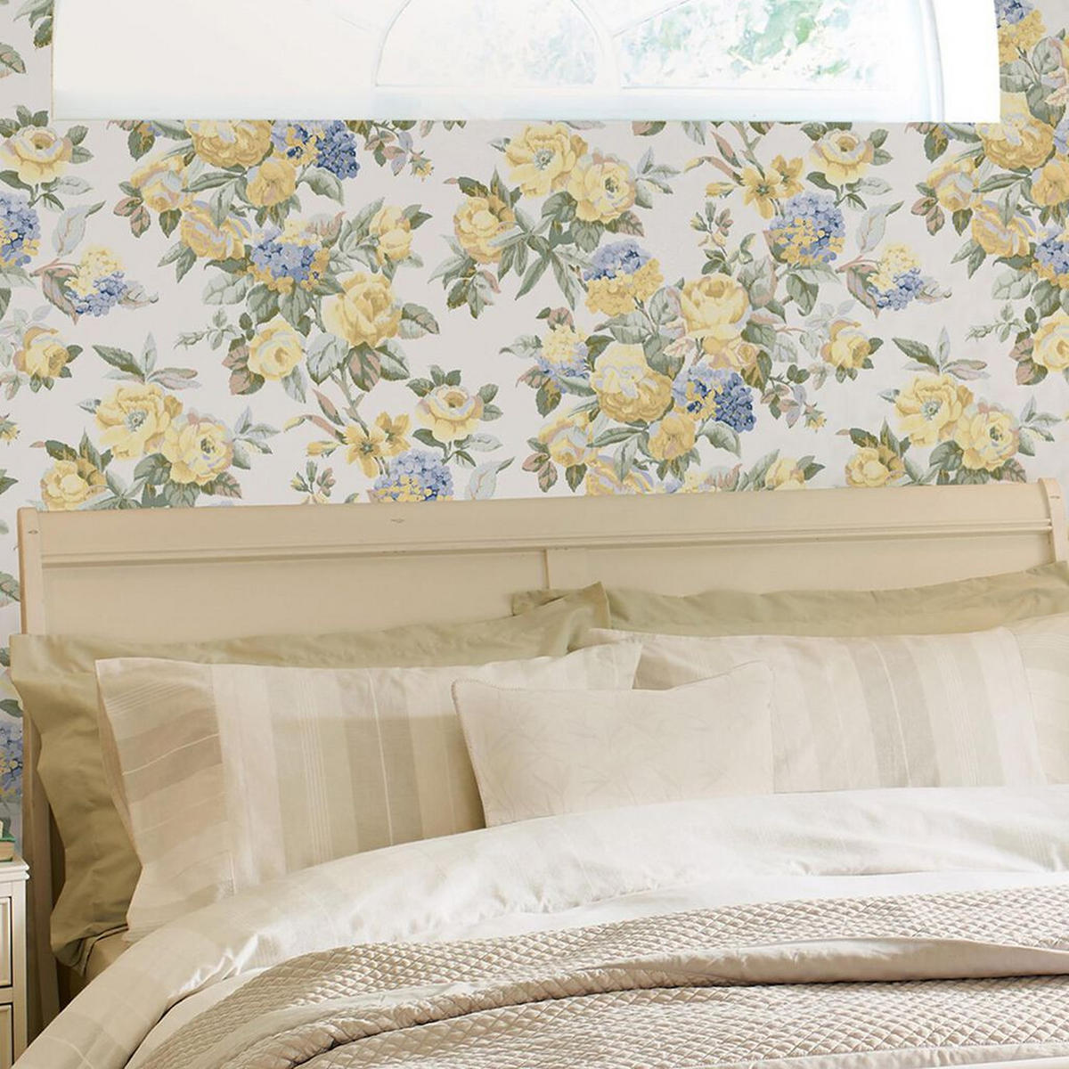 VLIESTAPETE Pembrey Pale Gold | Gold | Blumen | 10mx52cm - Goldfarben, Papier/Kunststoff (52/1000cm) - Graham & Brown