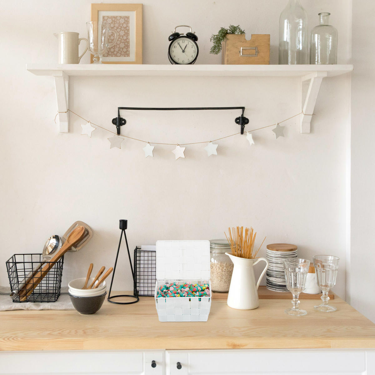 AUFBEWAHRUNGSKORB - Schwarz, Kunststoff/Metall (19.5/10.5/14.5cm) - Relaxdays