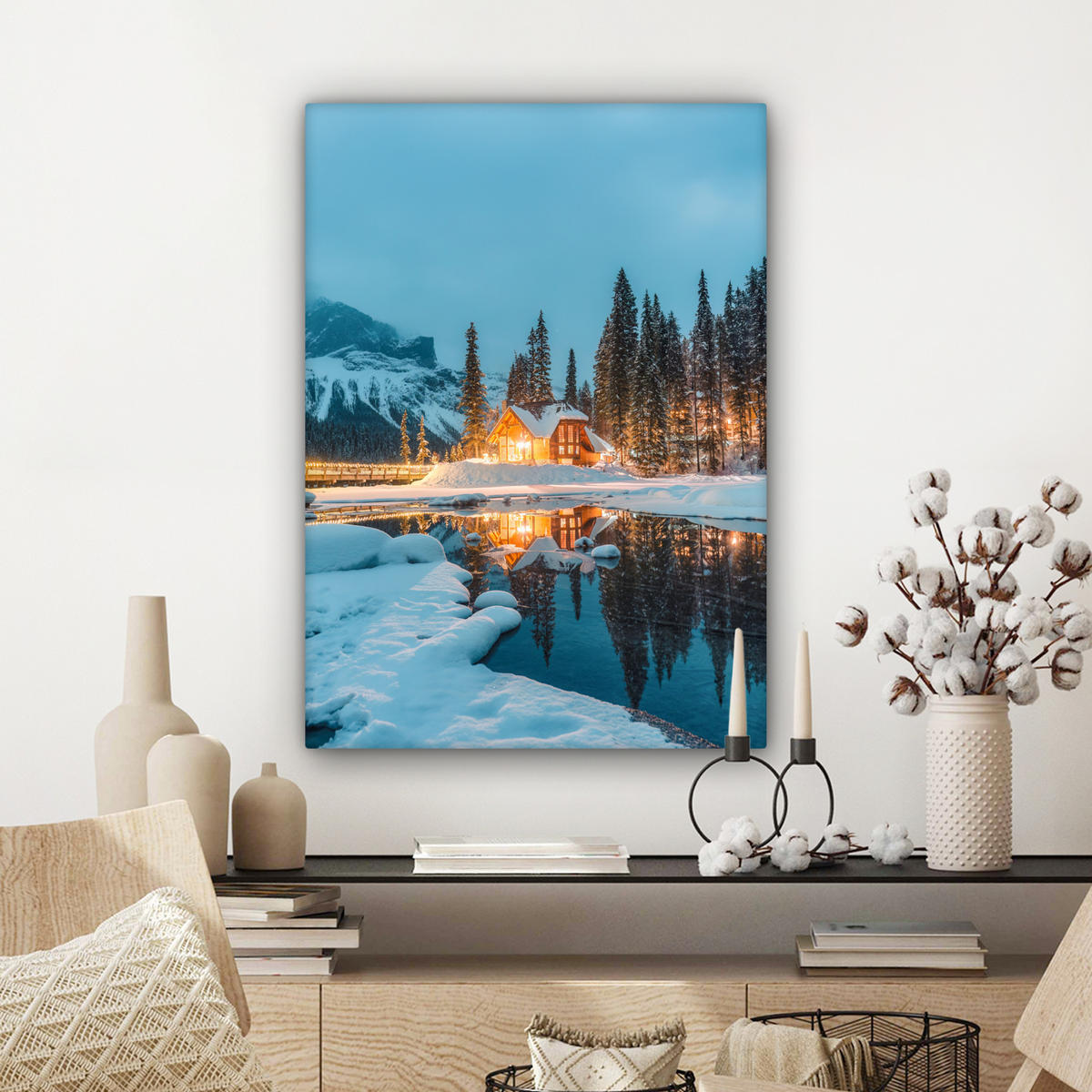 LEINWANDBILD Winterlandschaft - Natur - Haus - Berge - Schnee Wandbild Wohnzimmer 60x80 cm - Hellblau, Textil (60/80cm) - MuchoWow