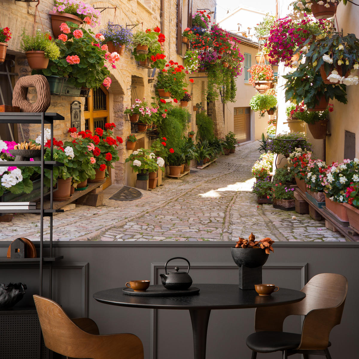 FOTOTAPETE für Wohnzimmer Italienische Steinstraße Blumen Pflanzen 150x105 - Beige/Rot, Papier (150/105cm) - Muralo