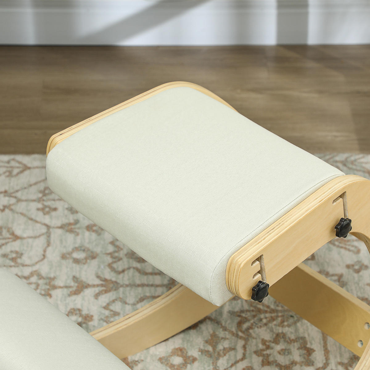 KNIESTUHL DE-11872 mit Wippfunktion & höhenverstellbar Natur - Creme, Holz (55/55/85cm) - ComfortXL