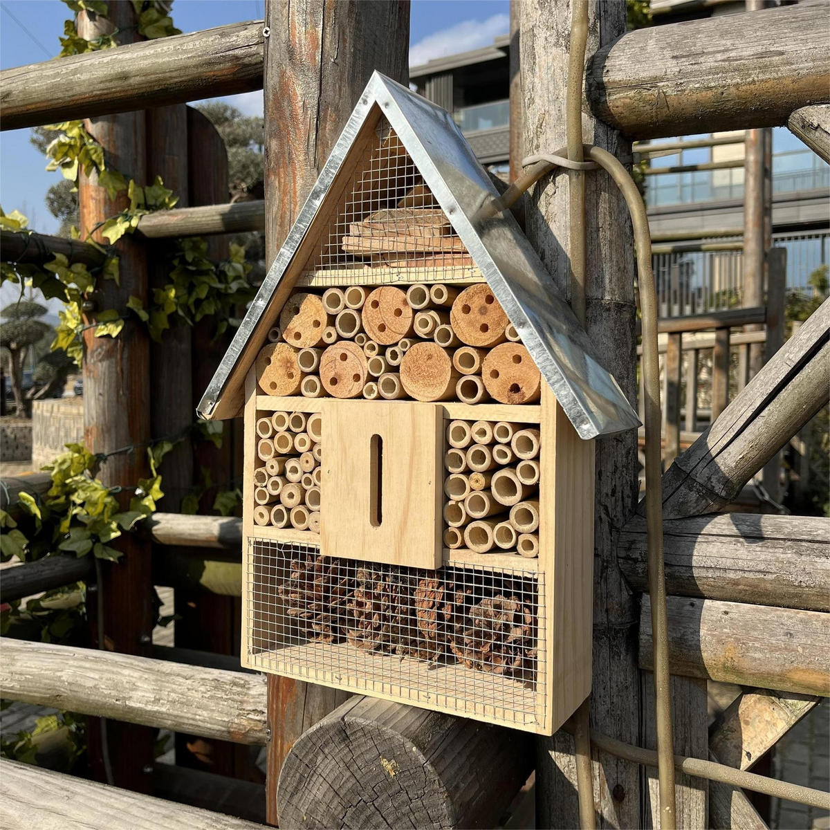 INSEKTENHOTEL 23/9.5/39.6 cm - Multicolor, Holz (9.5/39.6/23cm) - Authentics