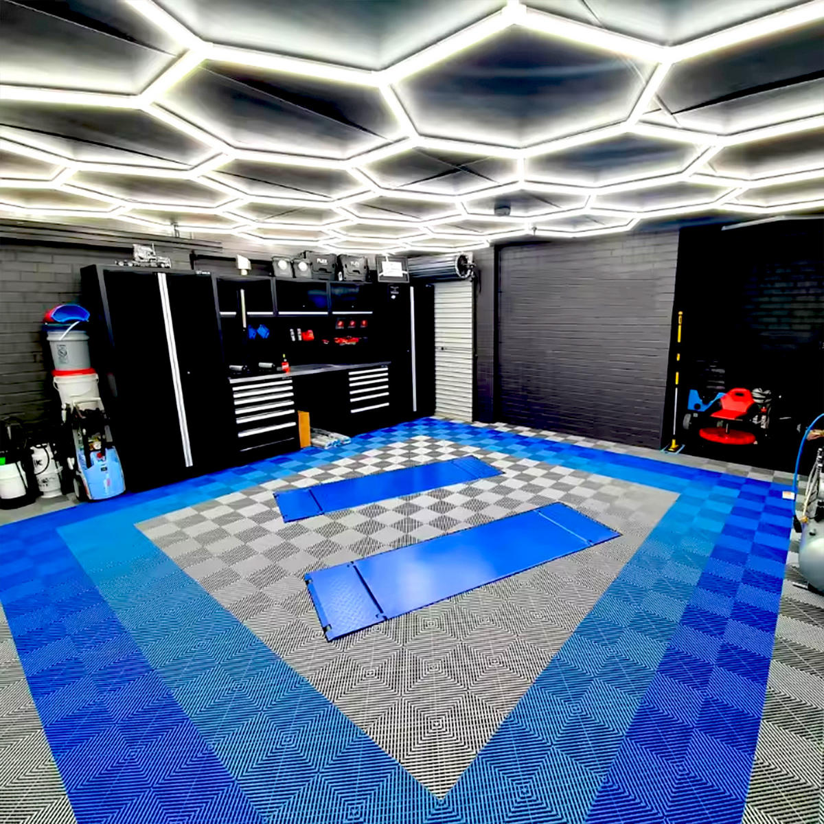 KLICKFLIESEN Durchbrochen für Garage, Werkstatt und Ausstellungsraum - Farbe Blau - Set von 6 Fliesen - Blau, Kunststoff (39.5/39.5/2cm) - MOSAIK AERO