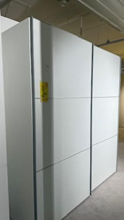 Schwebetürenschrank