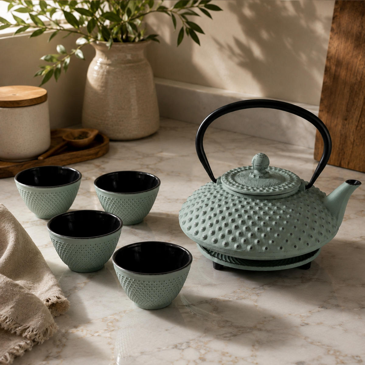 TEEKESSEL Gusseisen mit Sieb Tsuko Meerblau 1,25 l 20/20/16,5 cm - Blau, Metall (20/20cm) - AROMELIO