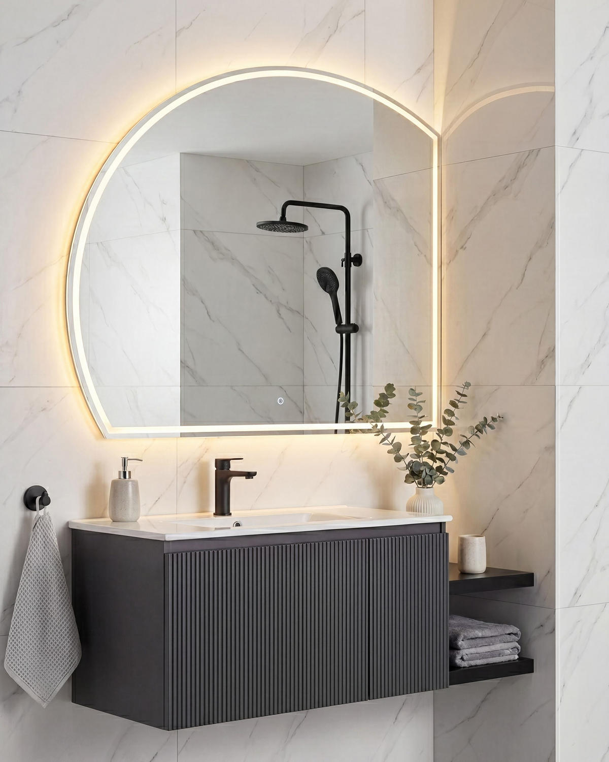 OGLINDĂ DE BAIE CU LED 100/100 cm argintie Ozenay - argintiu, sticlă (100/100/2cm) - Beliani