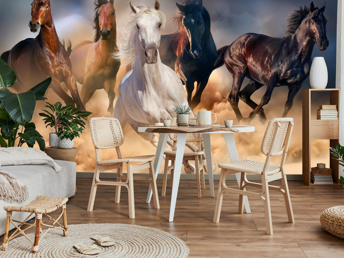 FOTOTAPETE für Schlafzimmer Galoppierende Pferde Wüste Herde 350x256 - Beige/Orange, Papier (350/256cm) - Muralo