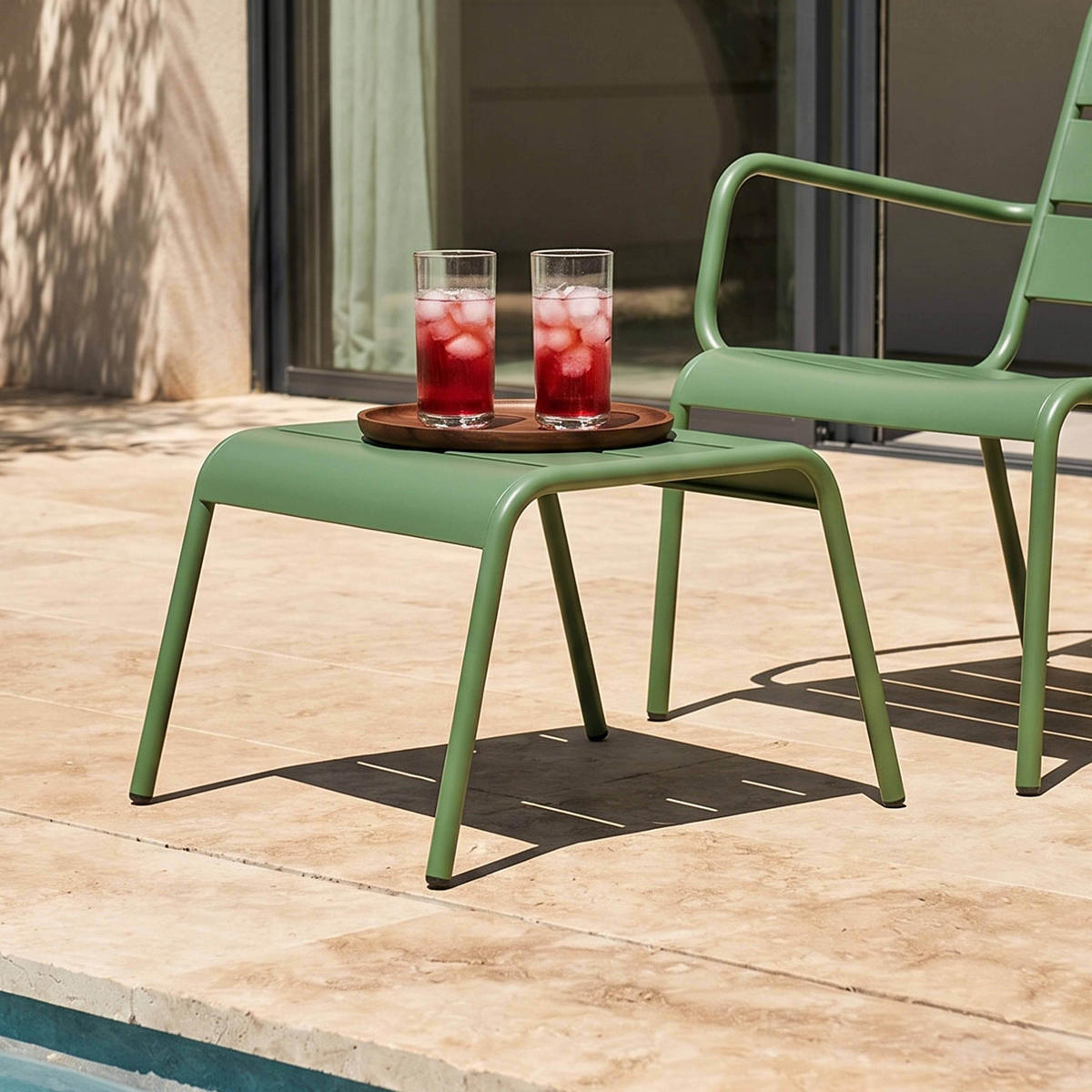 RELAXSESSEL MIT HOCKER, Kaktusgrünen - Grün, Metall (64/72/60cm) - Oviala