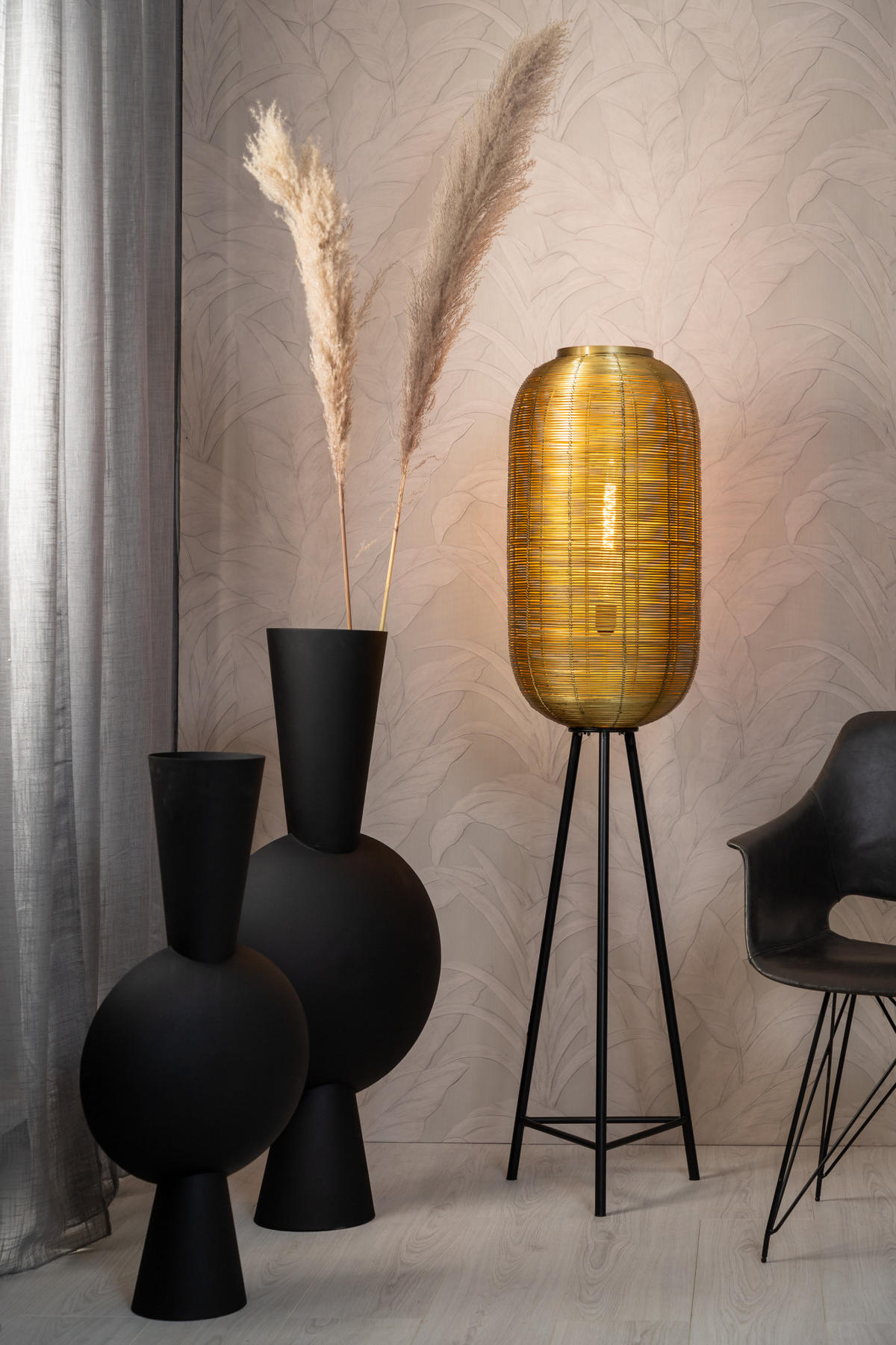 VASE Kavandu Schwarz 26/19/54 cm - Schwarz, Metall (53cm) - Light & Living