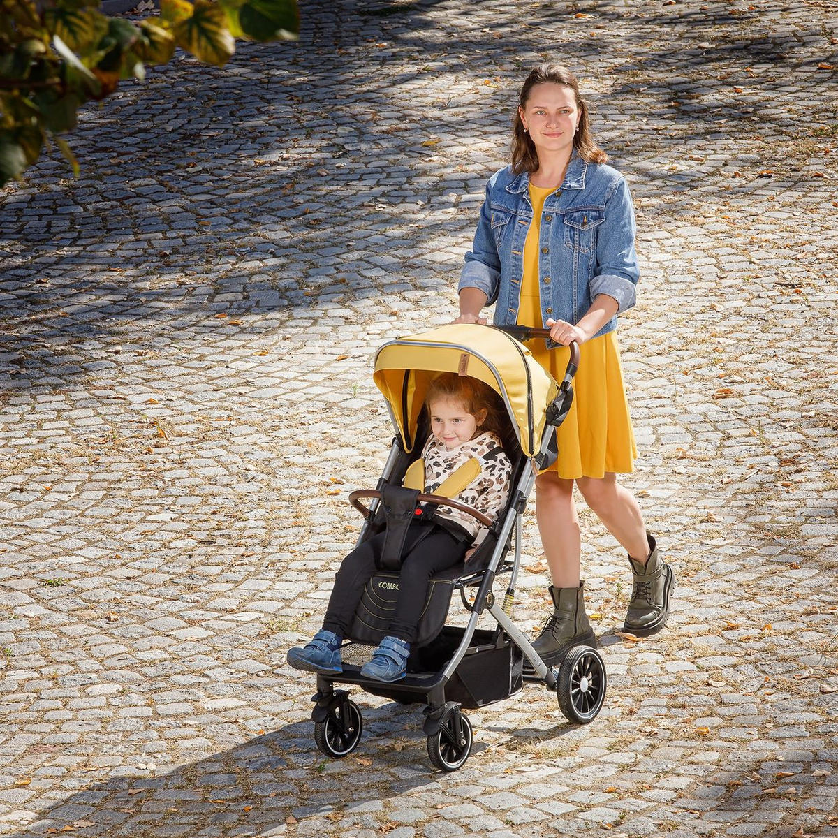 BUGGY Combo 22 kg schwarz gold Fußabdeckung Moskitonetz Räder gefedert - Schwarz, Metall (75/60/103cm) - Chipolino