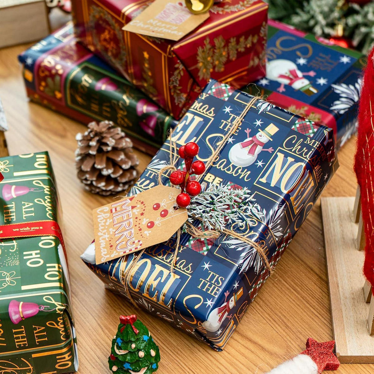 GESCHENKPAPIER 4 Rollen 43,5 x 305 cm Weihnachtsmotive - Multicolor, Papier (13/3/76cm)