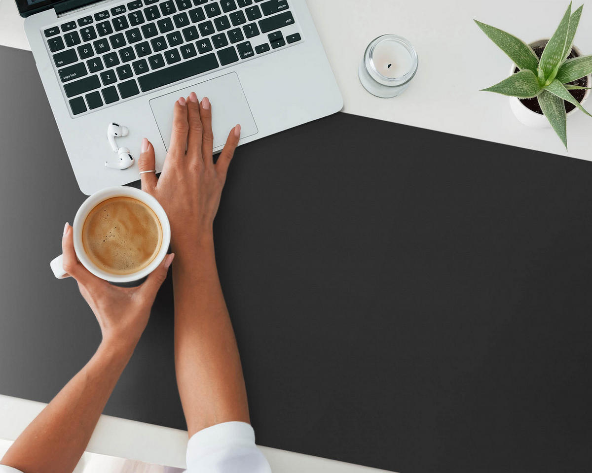 SCHREIBTISCHUNTERLAGE 120x60 cm Schwarz - Schwarz, Kunststoff (1.6/120/60cm) - Wallfluent