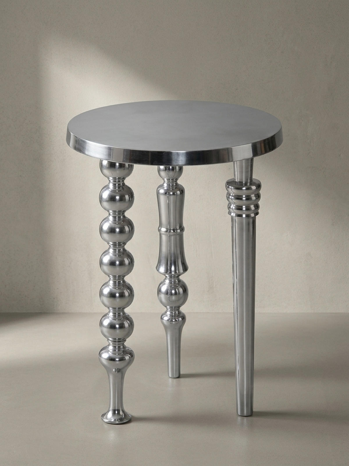 BEISTELLTISCH – Aluminium Silber Dreibein Design 44x44x63 cm - Silberfarben, Metall (44/44/63cm) - KADIMA DESIGN