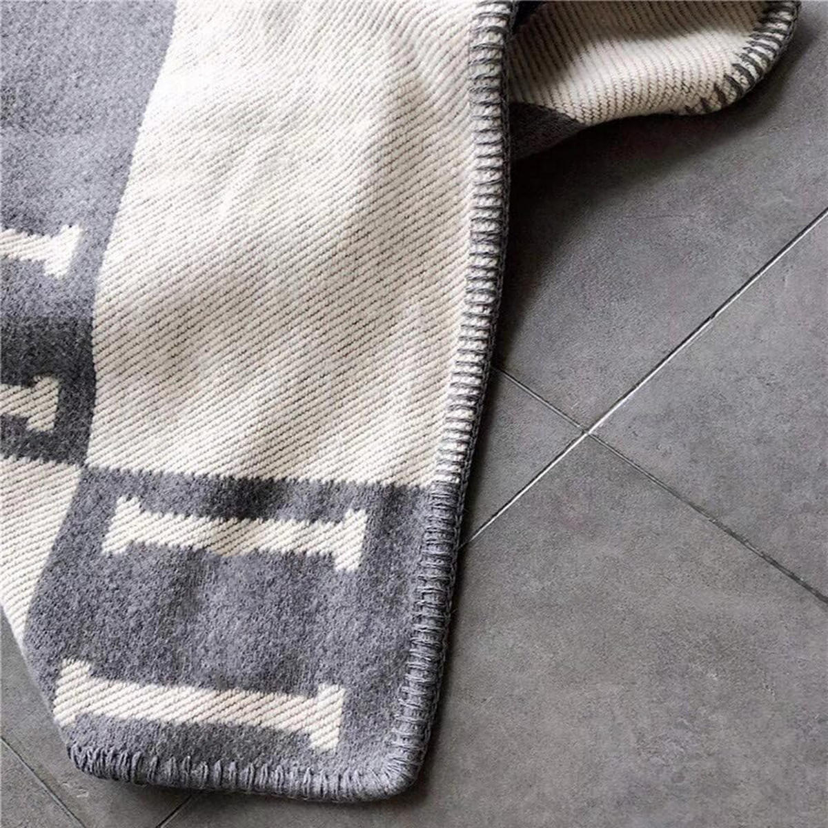 WOHNZIMMERDECKE - 130 x 180 cm - Hellgrau - Hellgrau, Textil (130/180cm)
