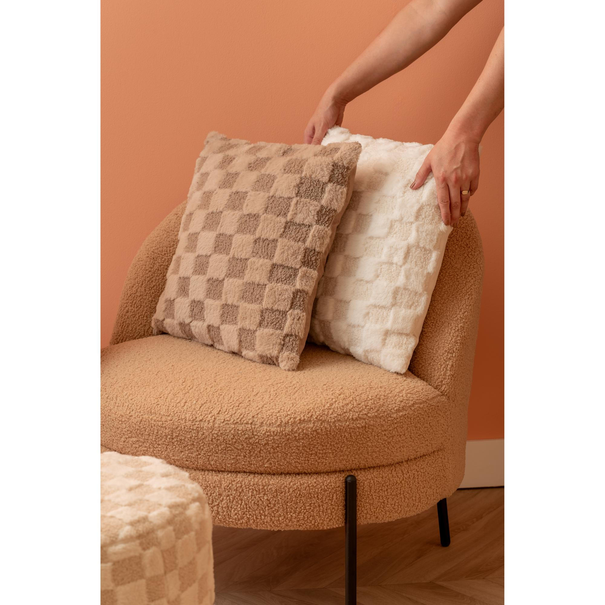 KISSEN Checker Braun 45/45/15 cm - Braun, Kunststoff/Textil (45/45cm) - Present Time