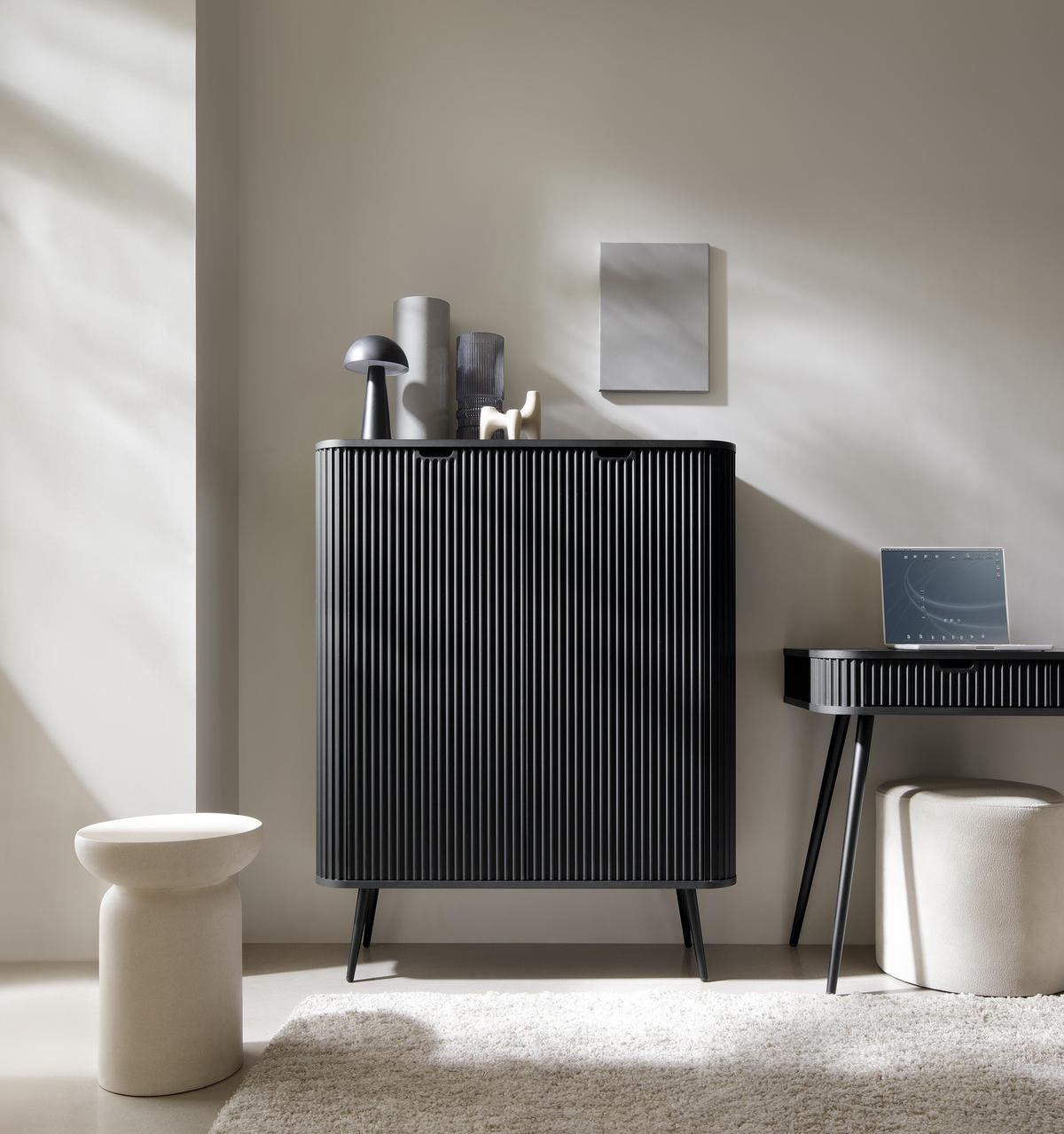 HIGHBOARD Zova Schwarz, Schwarze Beine, Hochkommode - Schwarz, Holzwerkstoff/Metall (103/129/39cm) - Bettso
