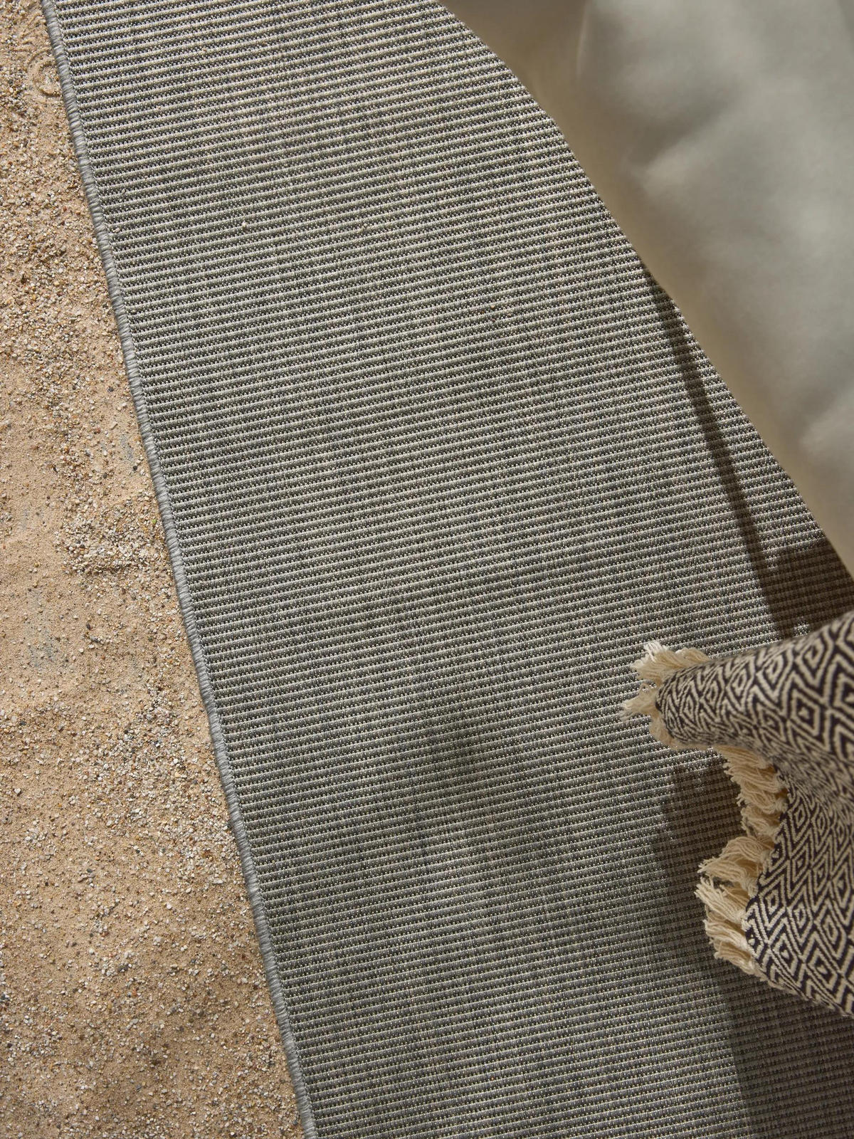 OUTDOORLÄUFER Metro Hellgrau 80x240 cm - Hellgrau, Textil (80/240cm) - benuta Nest