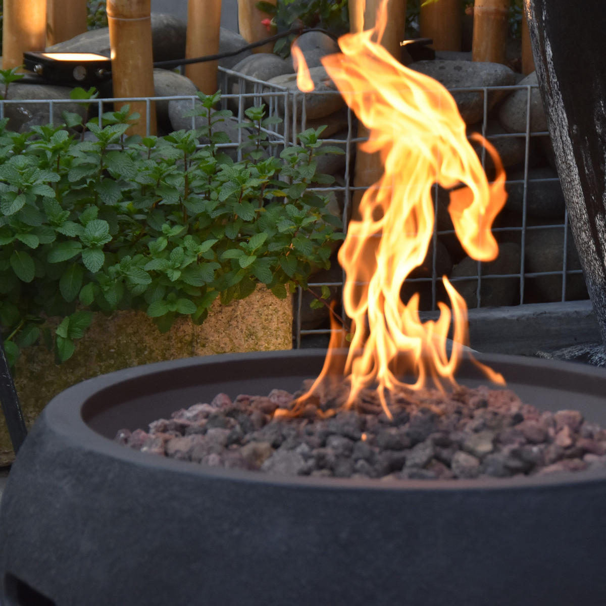 FEUERTISCH York Gasfeuerstelle aus GF-Beton 68/68/36 cm - Schwarz, Naturmaterialien/Stein (68/36/68cm) - Elementi