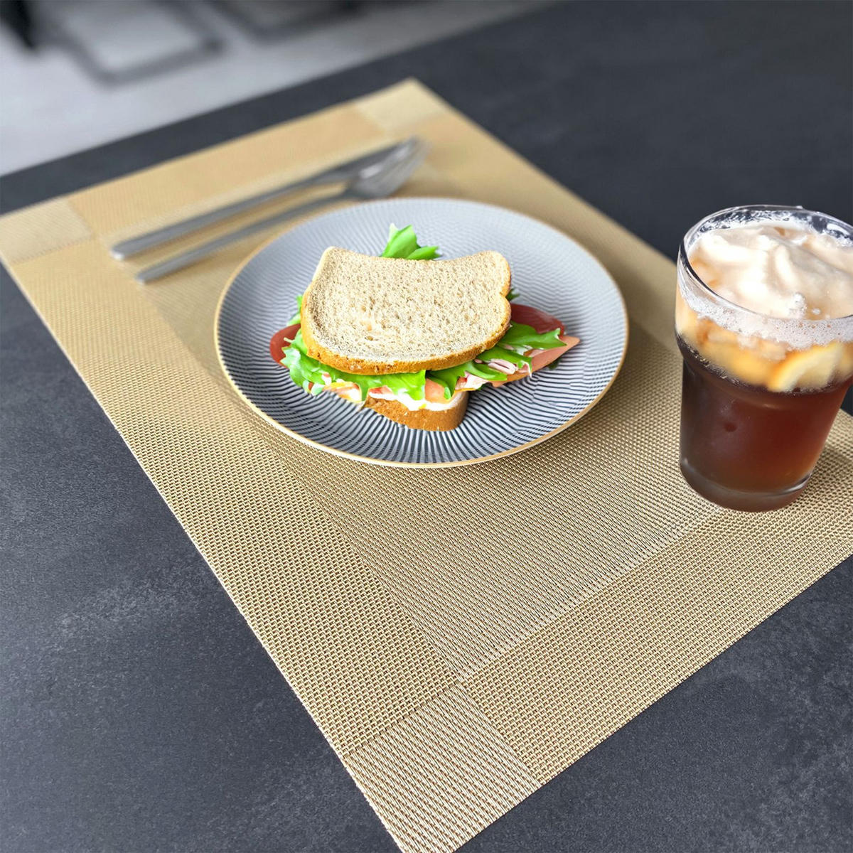 PLATZSET Untersetzer 45/30 cm (6er-Set) - Goldfarben, Kunststoff (45/30/0.16cm) - Intirilife