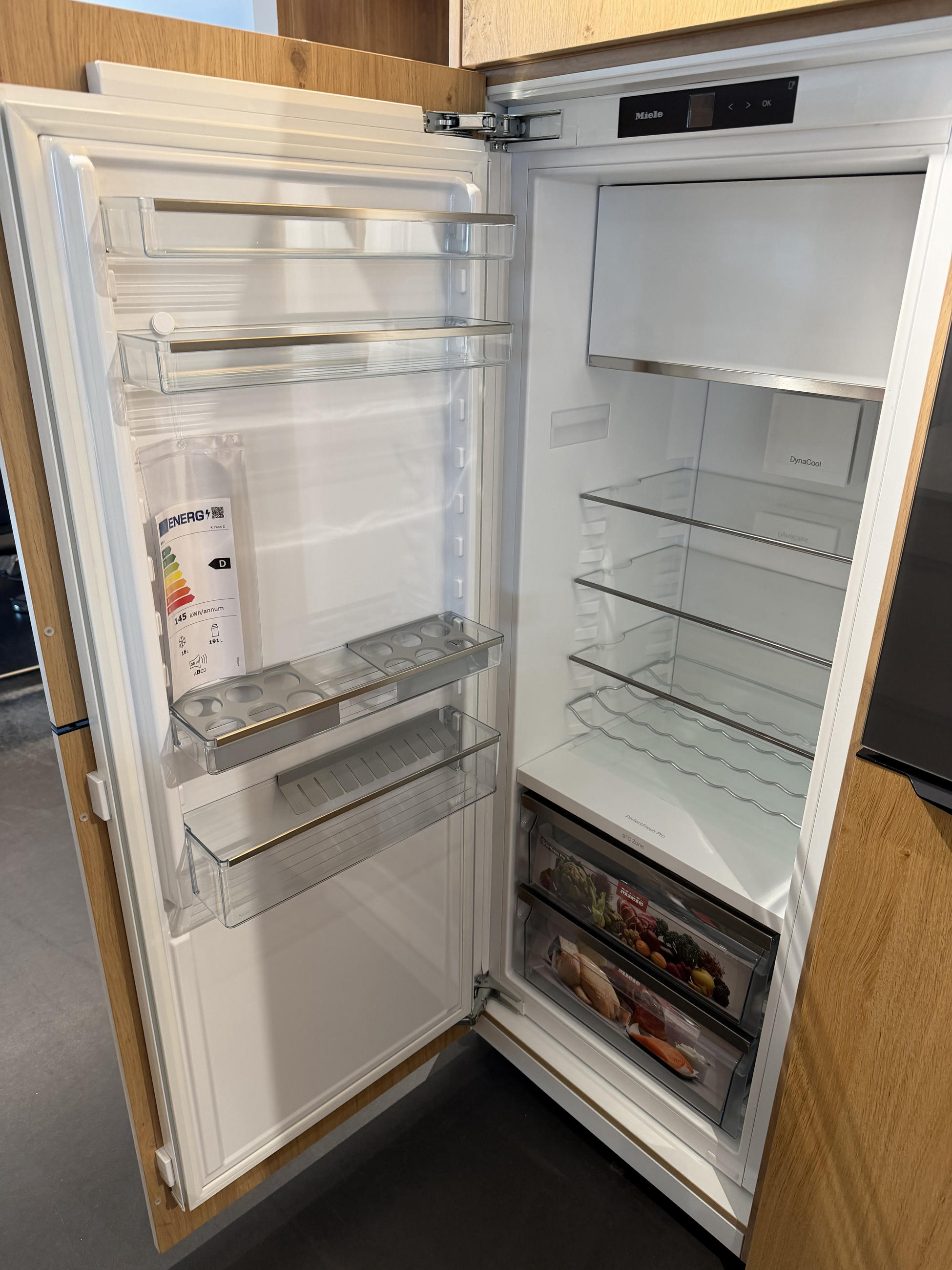 KÜHLSCHRANK - Miele