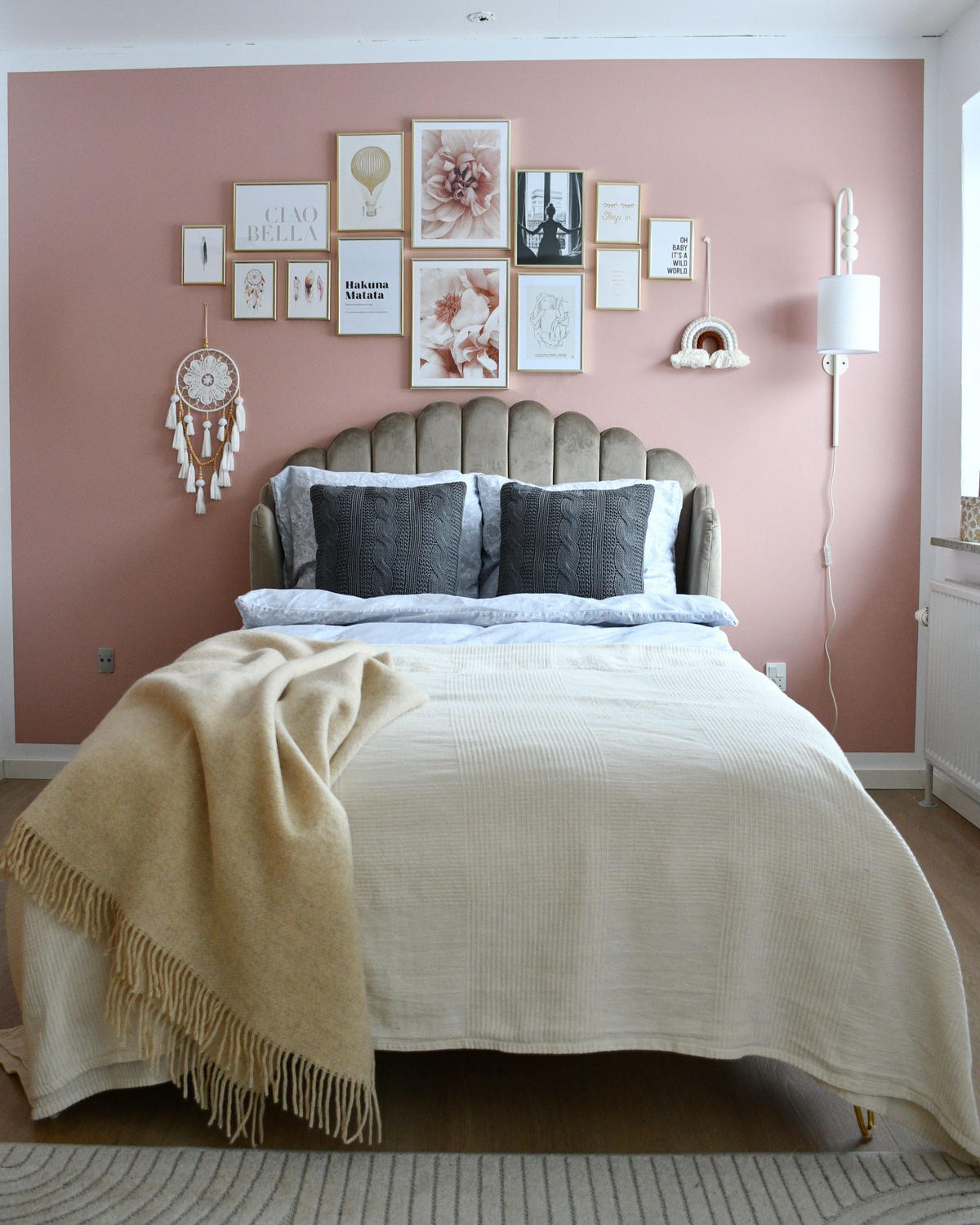 POSTEL s roštem 120/200 cm Taupe Ambillou - zlatá/šedohnědá, textil (120/200cm) - Beliani