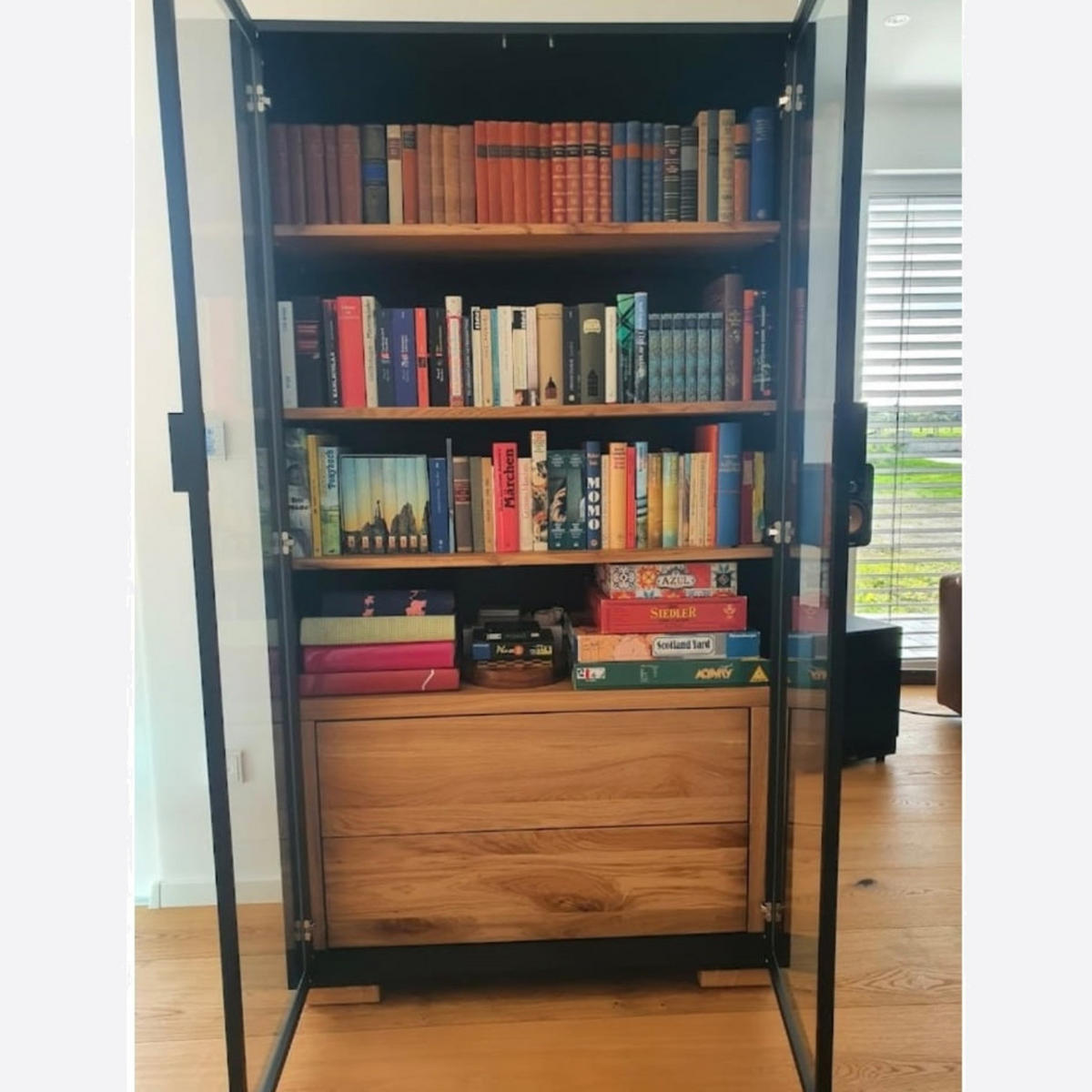 STANDVITRINE mit Massivholz CARLA - Eichefarben, Holz (100/180/45cm) - Rawood Furniture