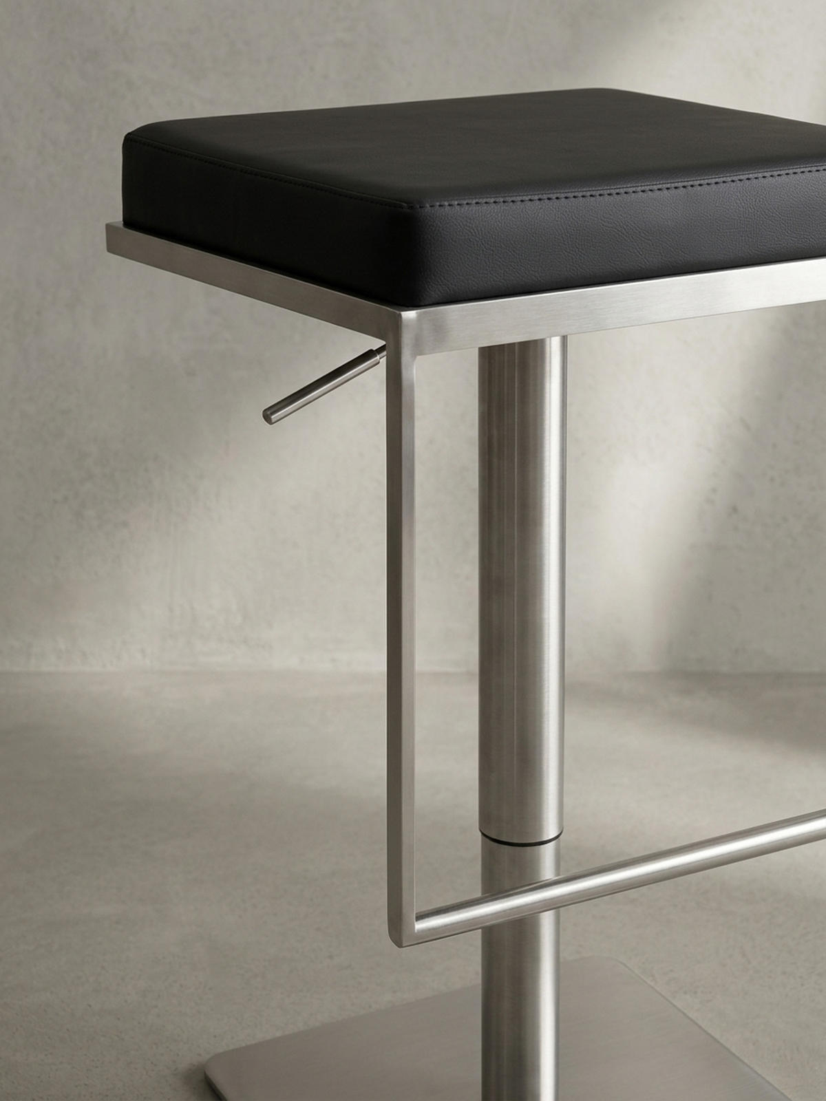 BARHOCKER – Schwarz, Kunstleder, Edelstahl, höhenverstellbar, drehbar, gepolstert, Modern - Silberfarben/Schwarz, Kunststoff/Textil (38/91/39cm) - KADIMA DESIGN