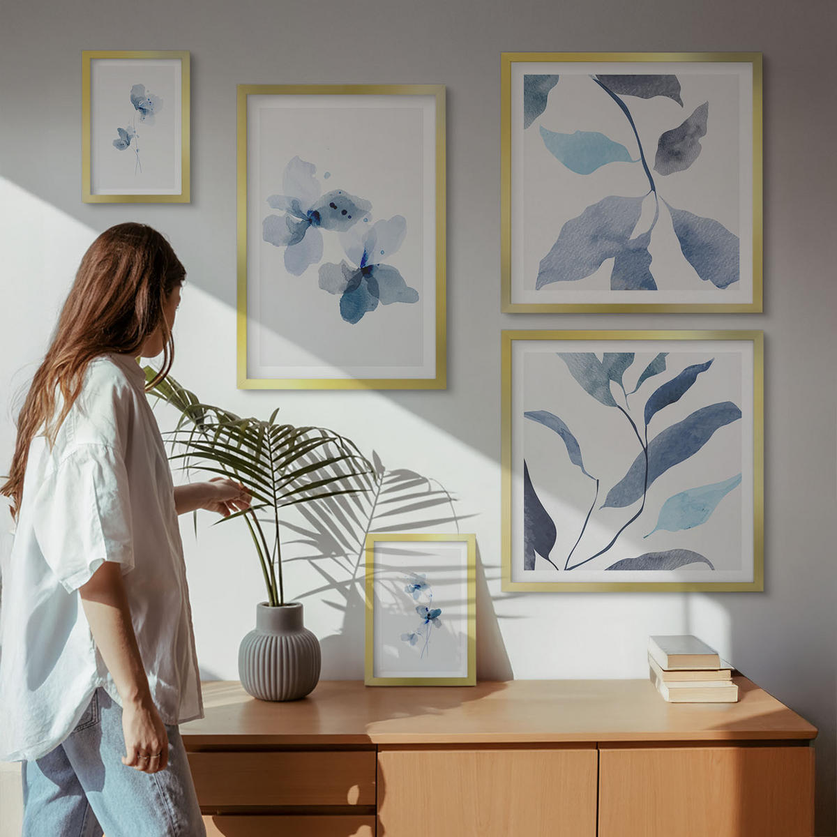 BILDER SET 5er Set - 50x50 cm & 20x30 cm & 40x60 cm Goldrahmen - Minimalistische blaue Blumen - Goldfarben, Kunststoff (40/60cm) - TULUP