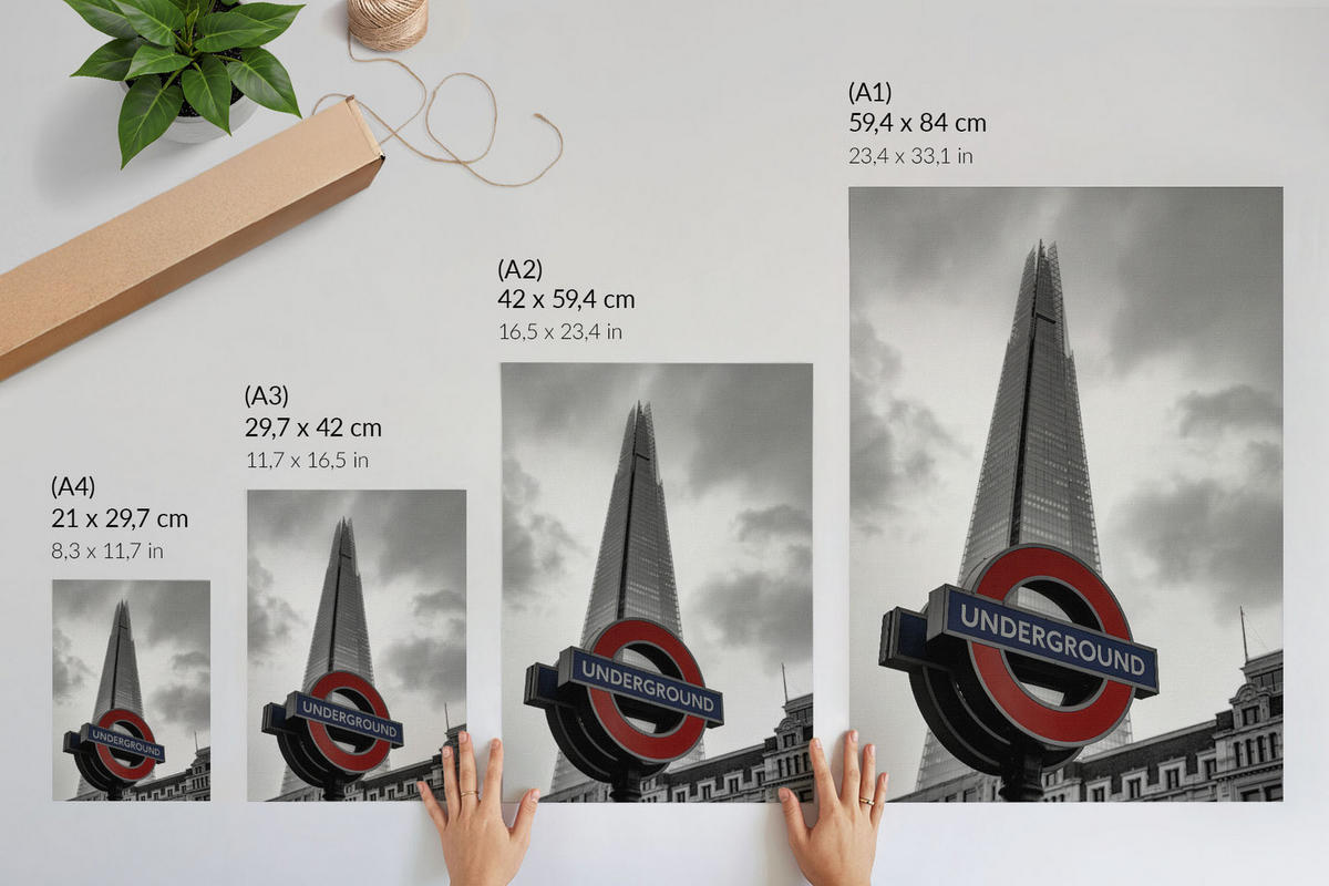 POSTER - 59x84 cm - Kateko - Londoner U-Bahn - Grau, Textil (59/84/0.1cm) - TULUP