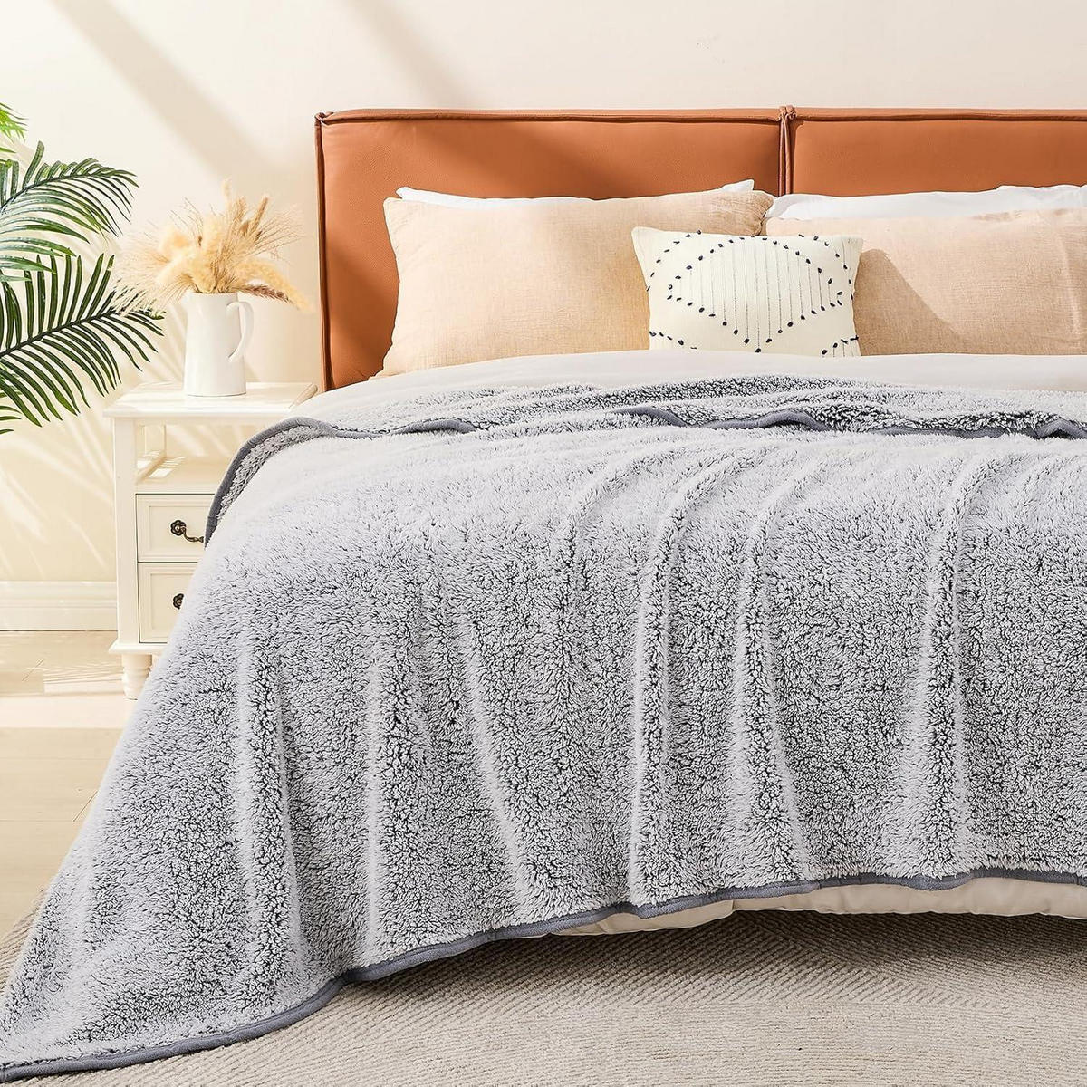 KUSCHELDECKE Sherpa 230 x 270 cm Grau - Grau, Textil (230/270cm)