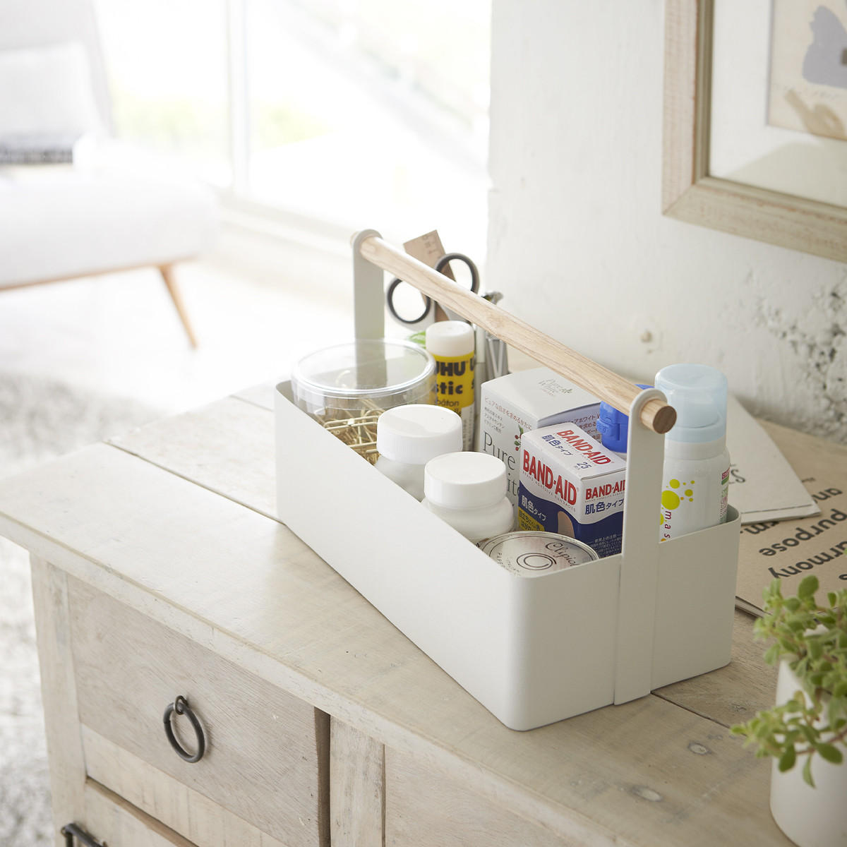 AUFBEWAHRUNGSKORB aus weißem Metall mit Holzgriff - L29 cm - Weiß, Metall (13/16/29cm) - Yamazaki