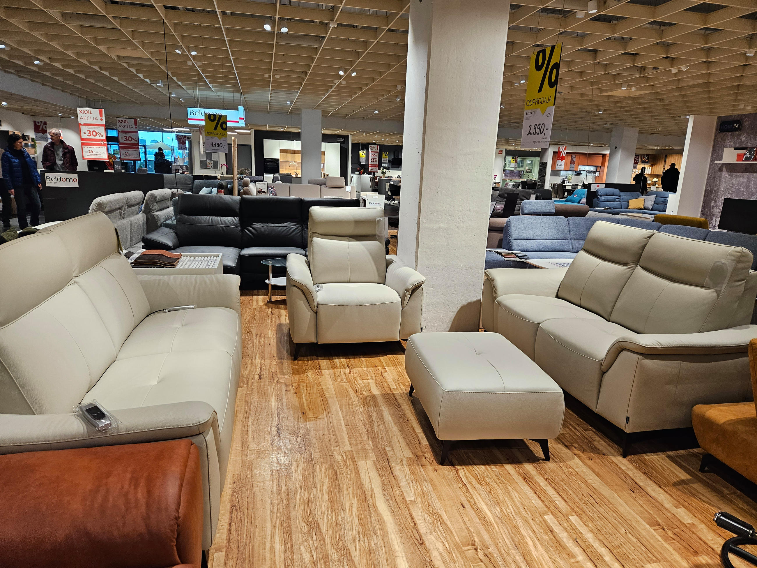 SEDEŽNA GARNITURA ALAN - Belluti