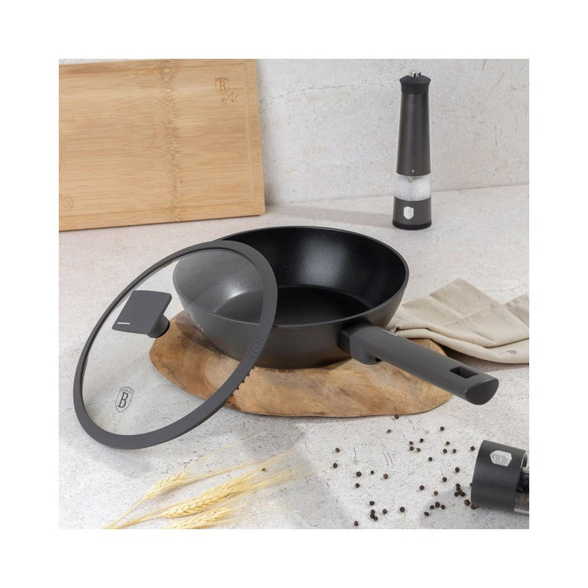 PFANNE Schwarz 24/24/6.5 cm BH8122 - Schwarz, Metall (24cm) - Berlinger Haus