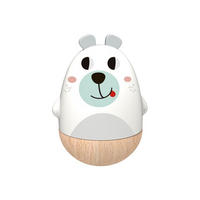 MUSIKSPIELZEUG Rassel Bär TF455 weiß Buchenholz, Wackelbär, Musikfunktion, drehbar, ab 12 Monaten - Weiß, Holz (9/13/9cm) - Tooky Toy
