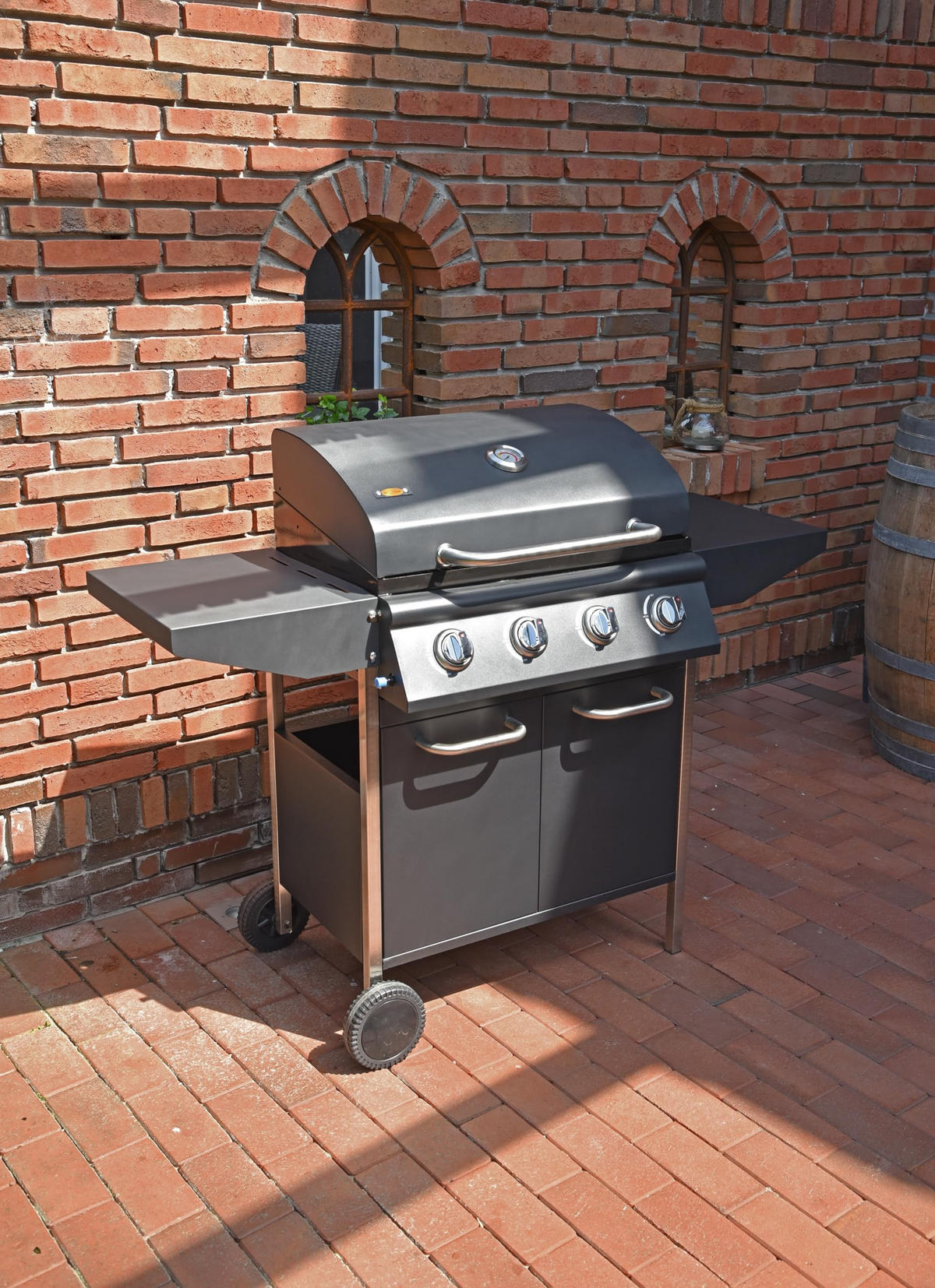 GASGRILL Commi Schwarz Stahl Grillwagen Piezo Zündung 2 Ablagen - Schwarz, Metall (56.5/106/136cm) - DELUKE