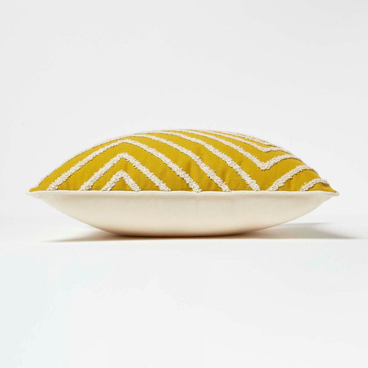 DEKOKISSEN Tufted senfgelb 45/45 cm mit Chevron-Muster - Dunkelgelb, Textil (45/45cm) - Homescapes