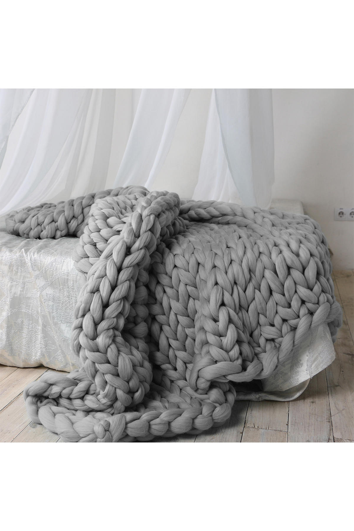 DECKE mit groben Webtechnik handgewebt Gestrick aus Polyester in Grau Rechteckig Warm & Dekorativ Pflegeleicht 120 x 150 cm - Grau, Textil (120/150cm) - Livingandhome