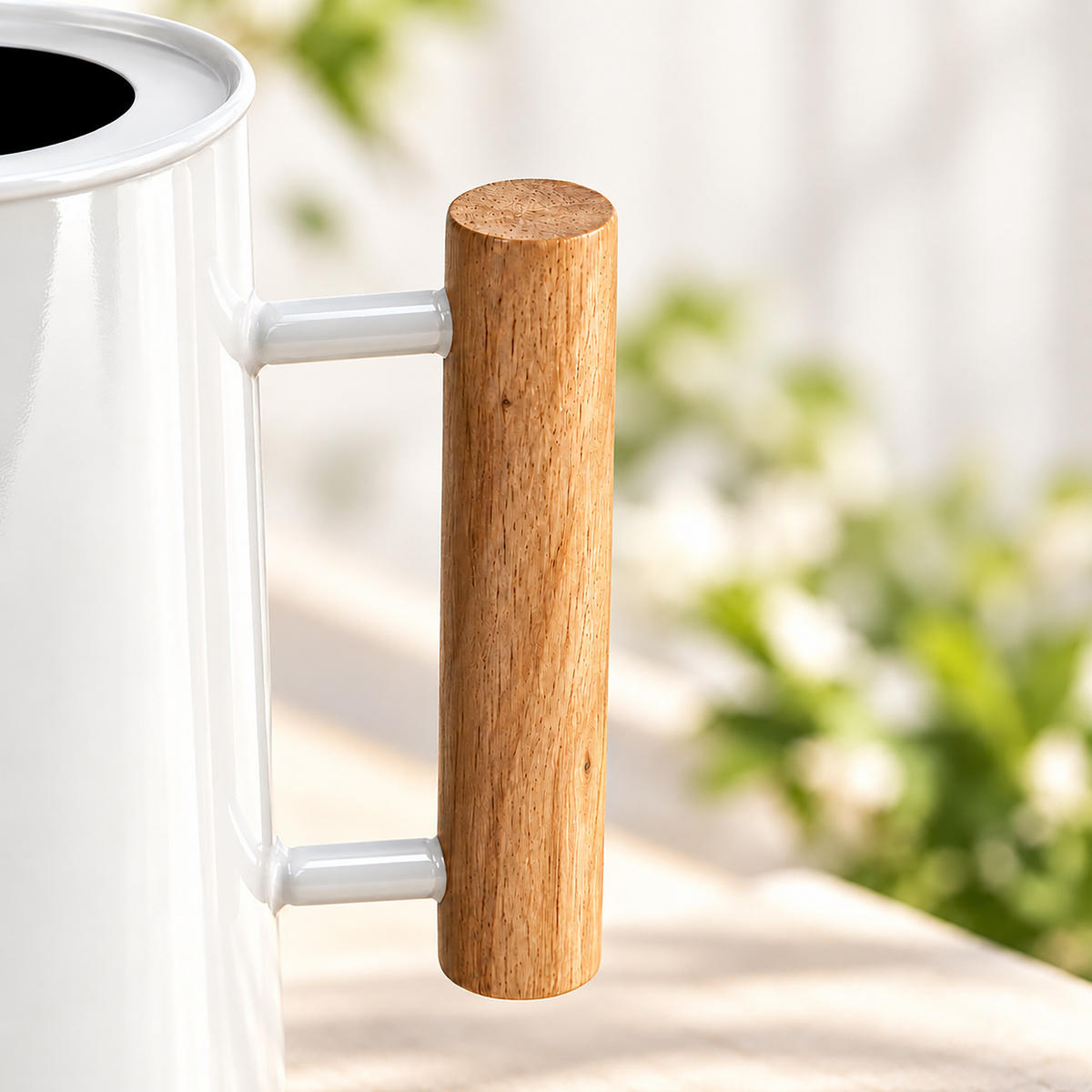 GIESSKANNE Weiß Metall Holzgriff 1 l - Weiß, Holz/Metall (11/17.5/27cm) - Relaxdays