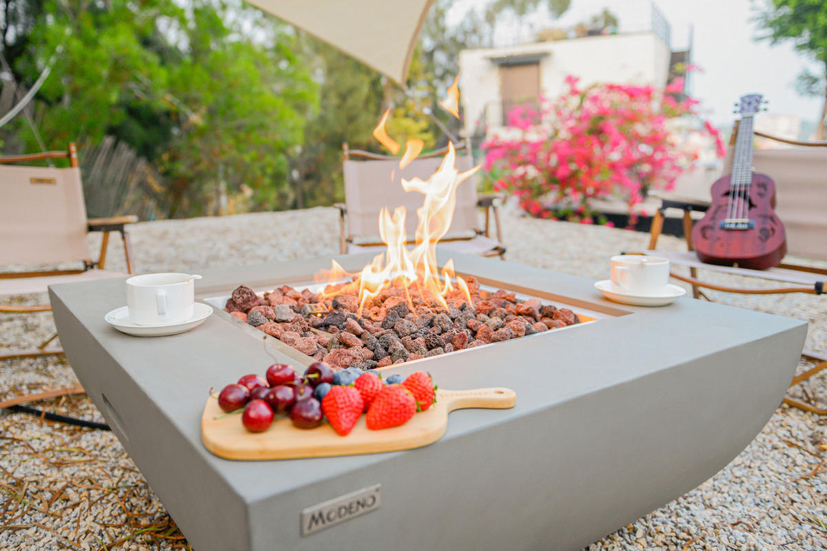 FEUERTISCH Westport Gasfeuerstelle aus GFRC-Beton 87/87/36 cm - Hellgrau, Stein (86/36/86cm) - Elementi