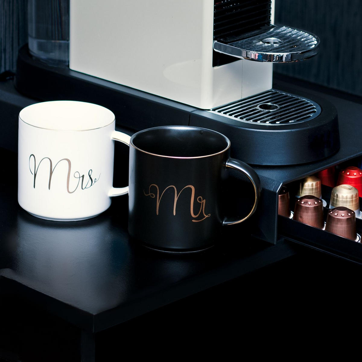 KAFFEETASSE mit Goldrand und Aufschrift Mrs & Mr 300 ml (2-tlg.) - Schwarz, Keramik (0.3L) - Intirilife