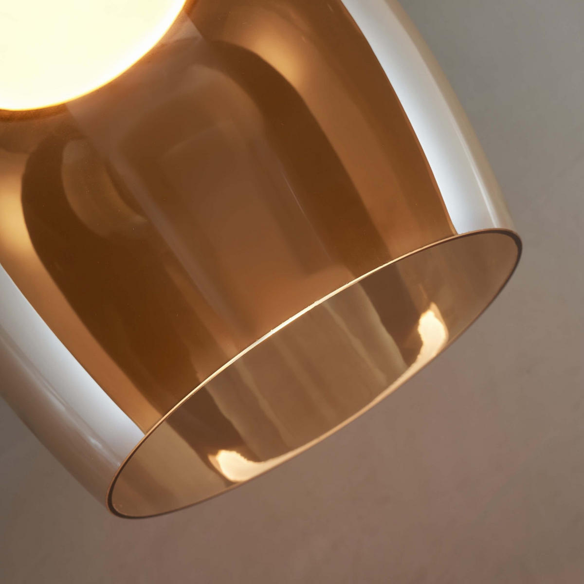 HÄNGELEUCHTE Eriska, Bernstein und Messing, 24cm - Goldfarben, Glas (24/25/24cm) - KOSILUM