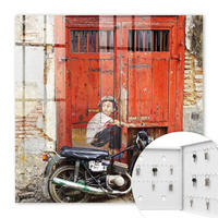 SCHLÜSSELBOX Weiß 30x30 cm – Türöffnung nach rechts - Straßenkunst - Rot, Metall (30/30/5cm) - TULUP